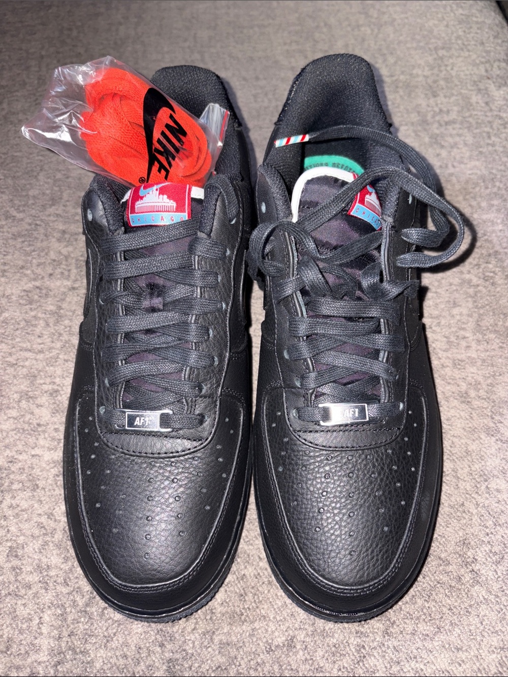 Nike Black Leather Low-Top Sneakers with Orange Spare Laces